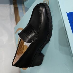 Eastland heeled Loafers, size 9